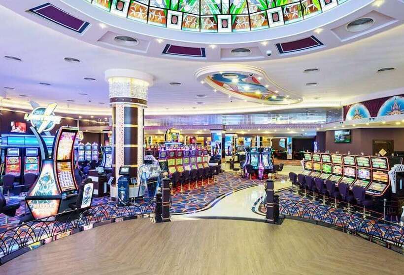 فندق Merit Royal