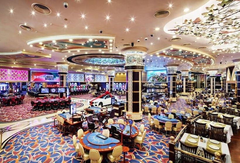 فندق Merit Royal