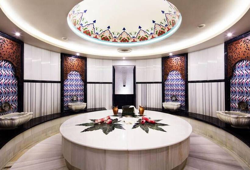 فندق Merit Royal