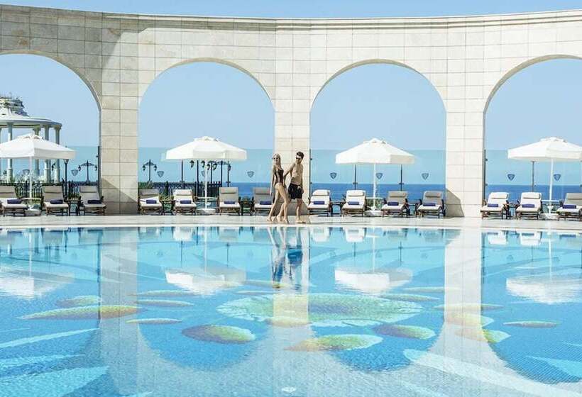 فندق Merit Royal