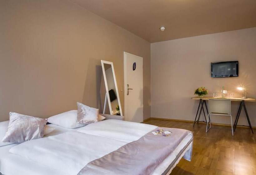 فندق Munique Frankfurt City