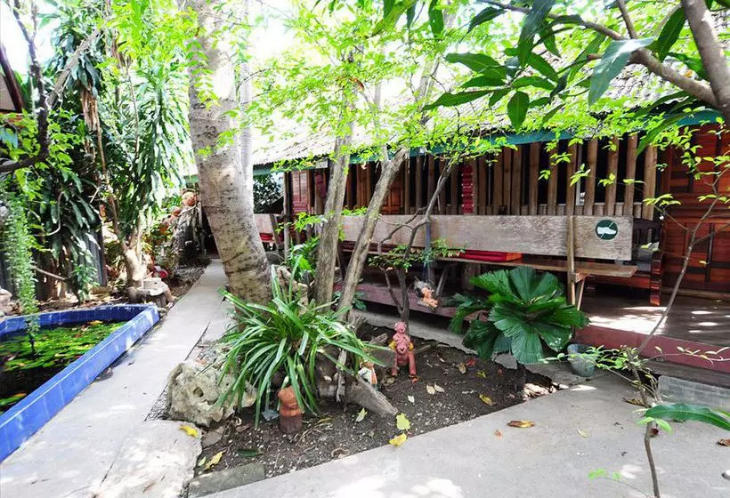 Отель Sukhothai Guest House