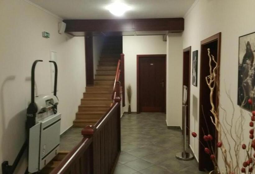 בית מלון כפרי Výpřež   Děčín