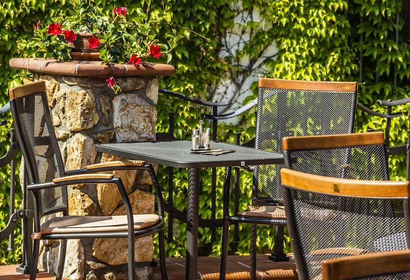 Katerain Hotel, Restaurace, Wellness