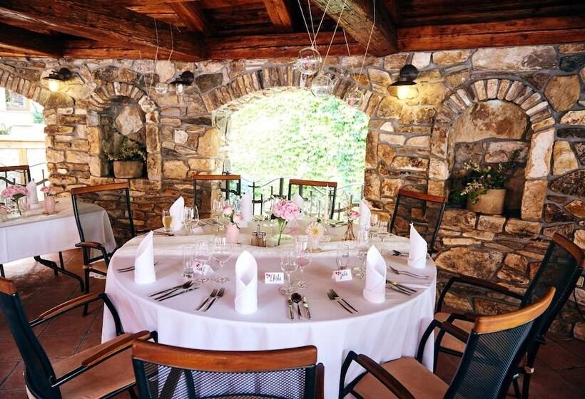 Katerain Hotel, Restaurace, Wellness