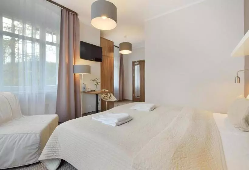 פנסיון Willa Na Cichej