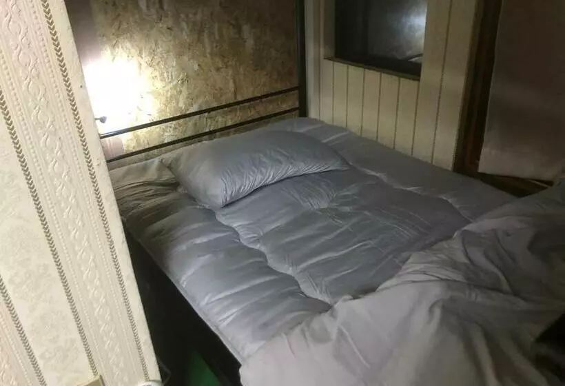 ユースホステル 民泊しじみハウス Shabbyguesthouse Shijimi