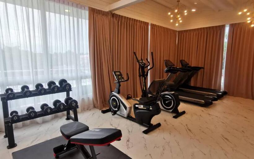 Christella Hotel Laemchabang