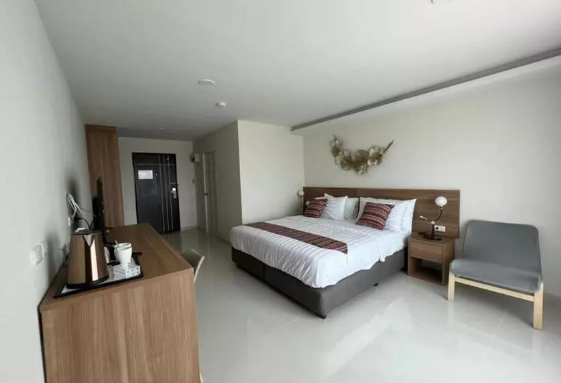 Christella Hotel Laemchabang