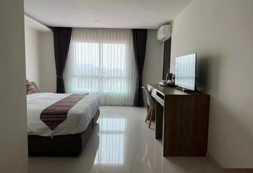 Christella Hotel Laemchabang