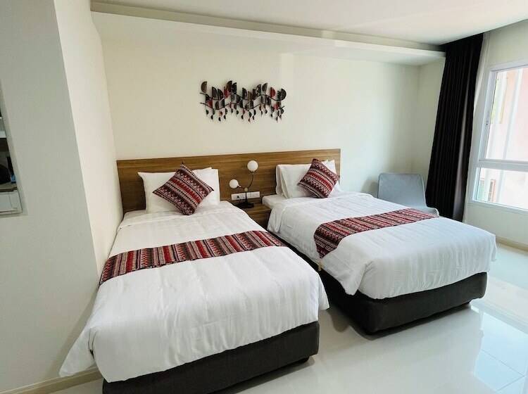 Christella Hotel Laemchabang