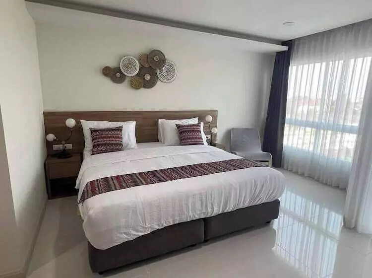 Christella Hotel Laemchabang