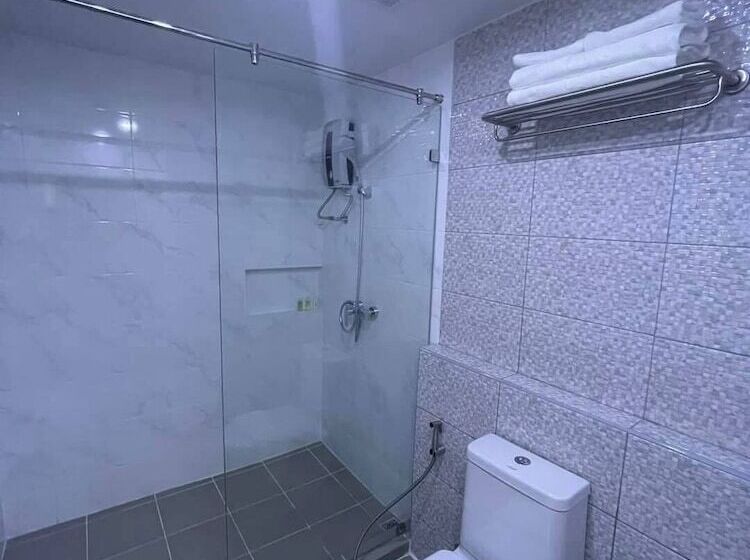 Christella Hotel Laemchabang