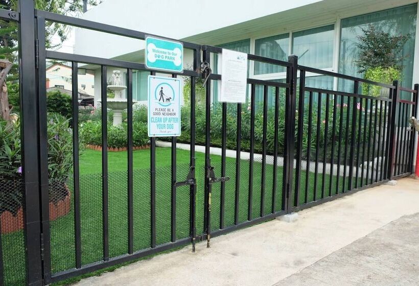 Christella Hotel Laemchabang