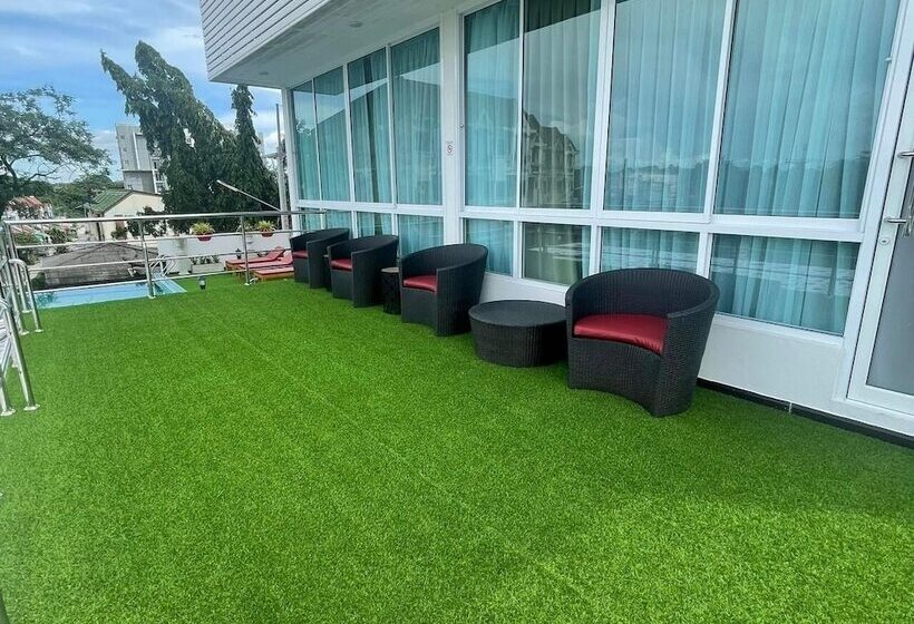 Christella Hotel Laemchabang