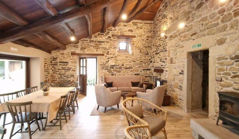 Finca La Cuevona Del Camino Guitiriz