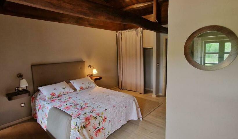 Finca La Cuevona Del Camino Guitiriz