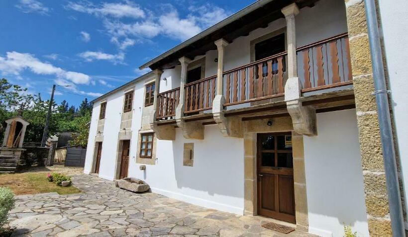 Finca La Cuevona Del Camino Guitiriz