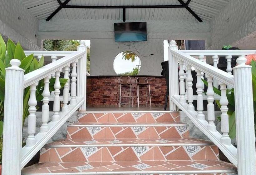 هتل Cabañas Llano Lindo Apiay