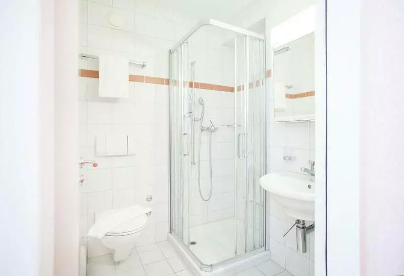 Hotelli Guesthouse Zurzach   Self Check In