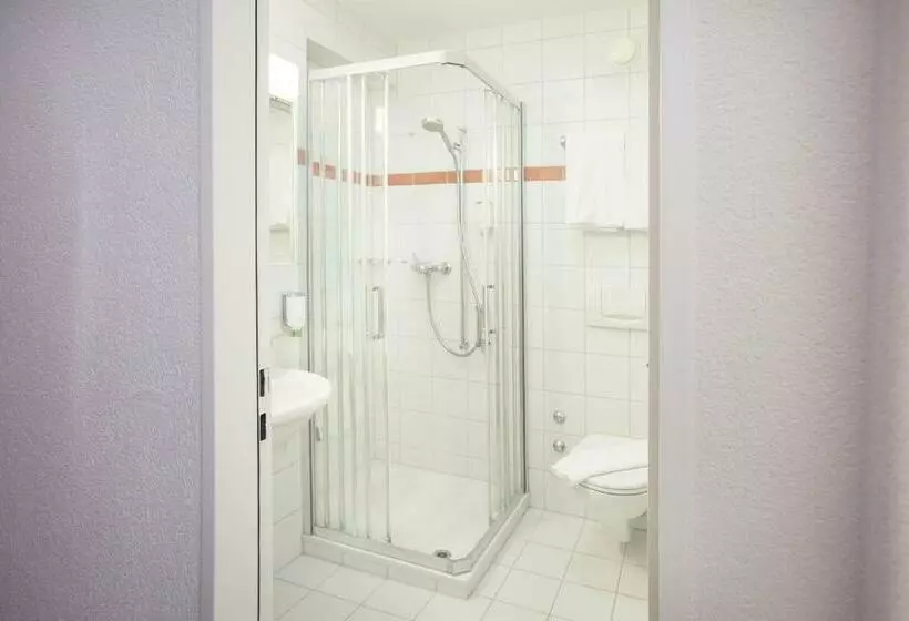 Hotelli Guesthouse Zurzach   Self Check In