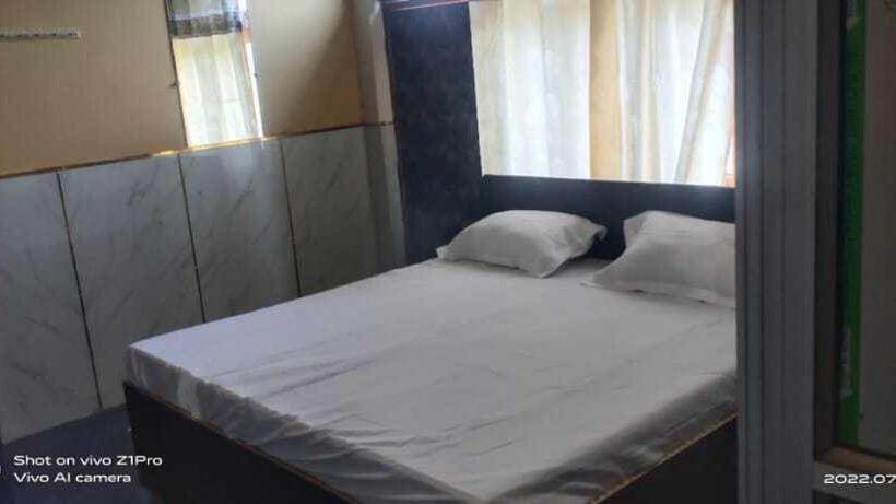 호텔 Spot On 92464 Sky View