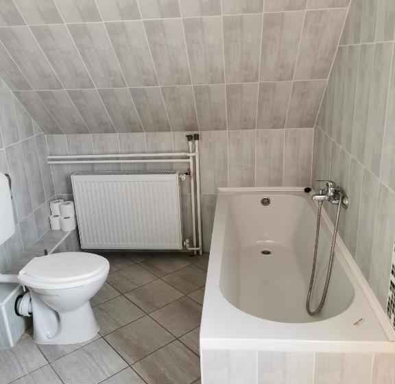 Merlot Borhotel és Látványpince