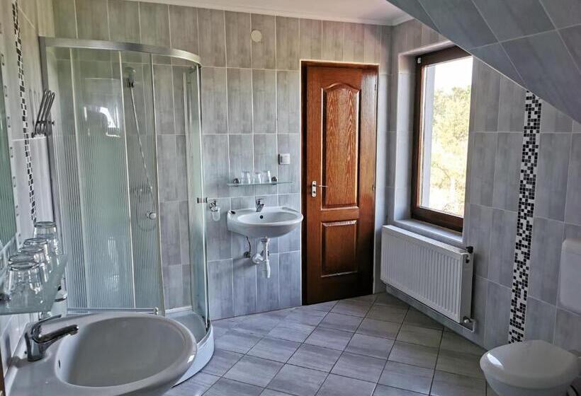 Merlot Borhotel és Látványpince