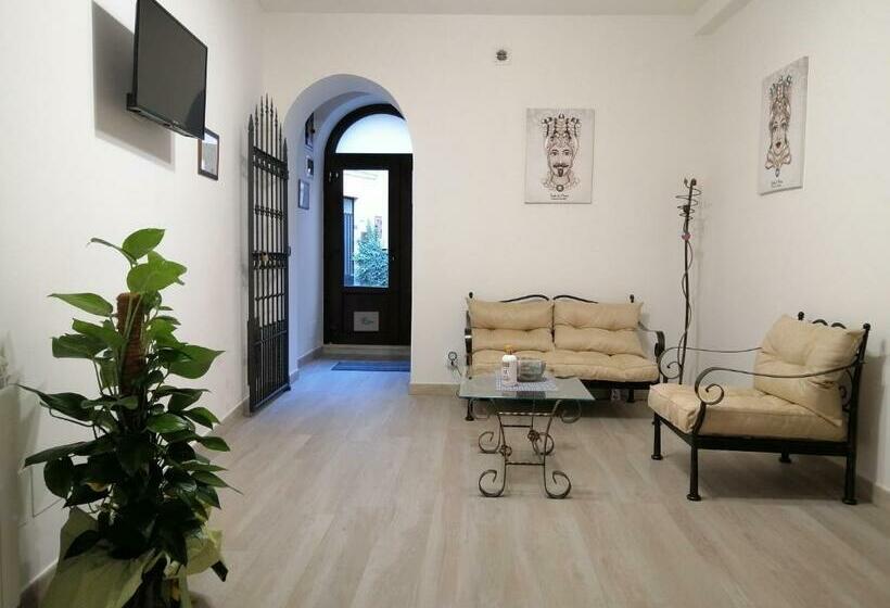 Bed And Breakfast Polizzi House