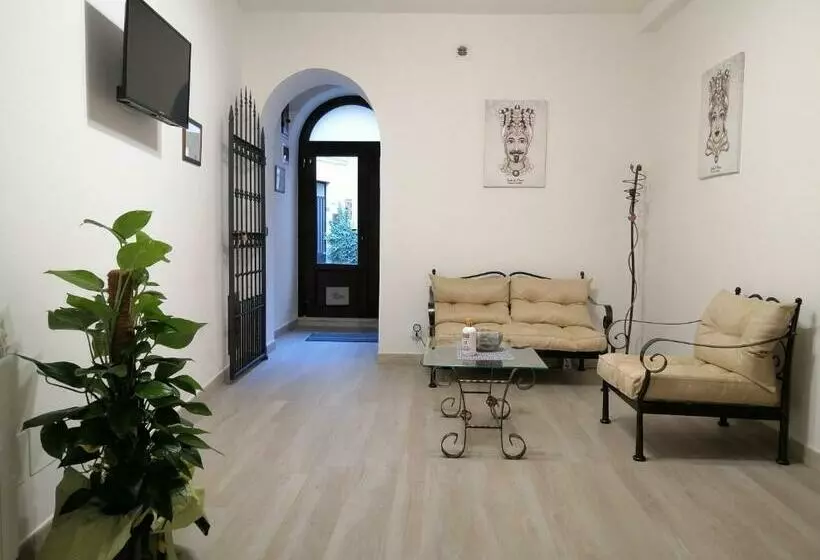 Bed And Breakfast Polizzi House