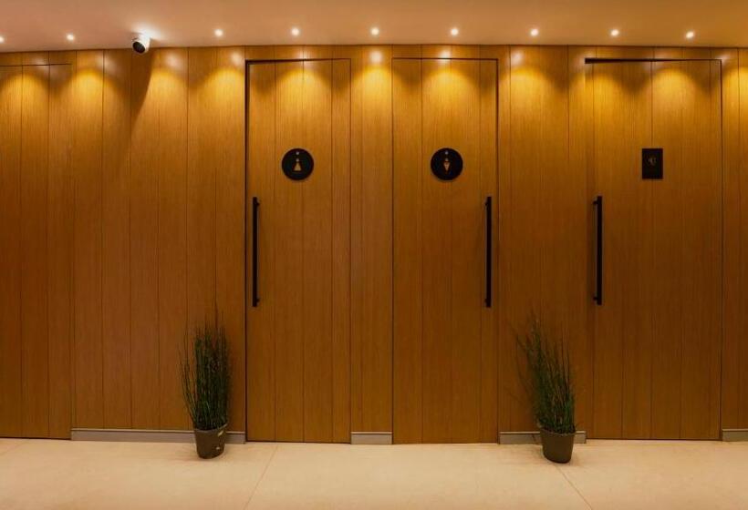 Click Hotel Biz   Bangalore Airport