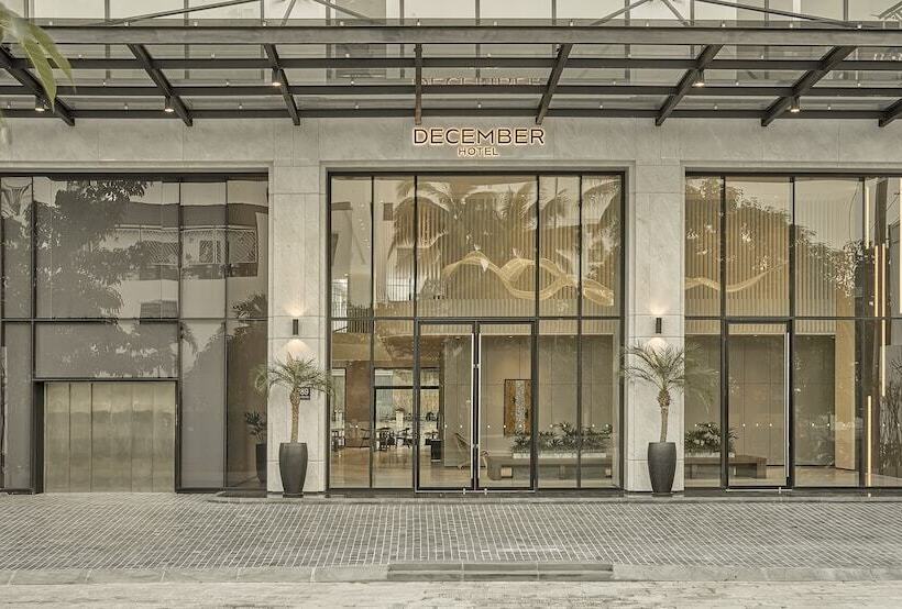 هتل December