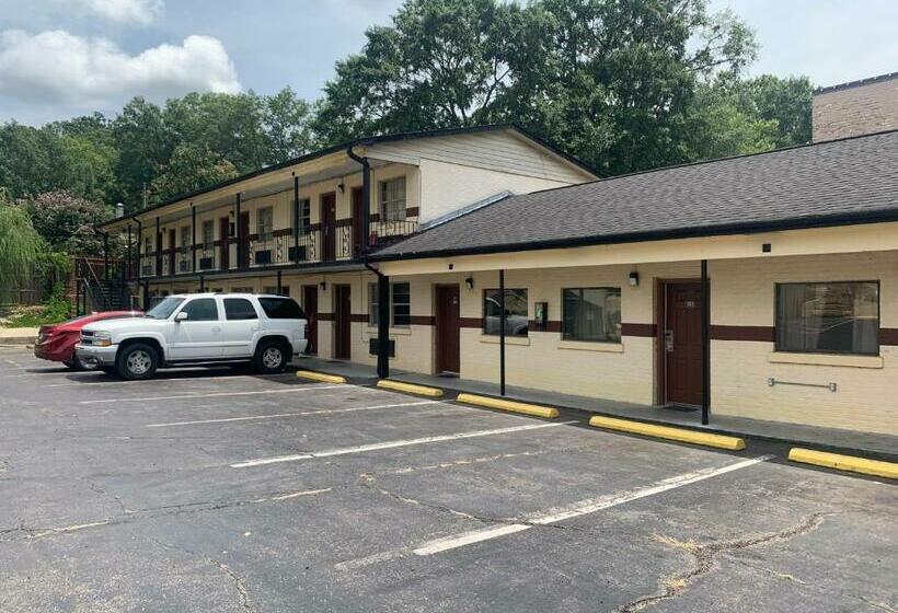 בית מלון כפרי Economy Inn