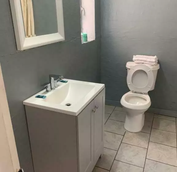 ホテル Economy Inn