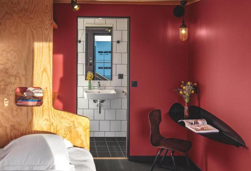 هتل Eklo Paris Roissy Cdg Airport