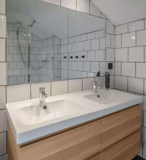 ホテル Eklo Paris Roissy Cdg Airport