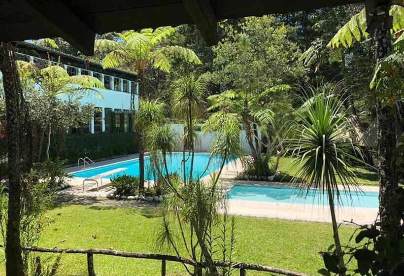 هتل Posada Montaña Del Quetzal