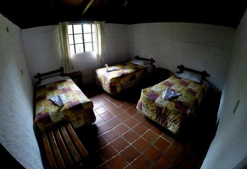 هتل Posada Montaña Del Quetzal