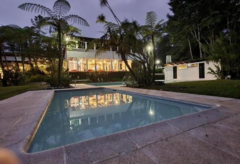 هتل Posada Montaña Del Quetzal