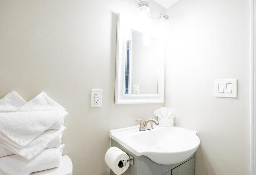 בית מלון כפרי 300 Tenth