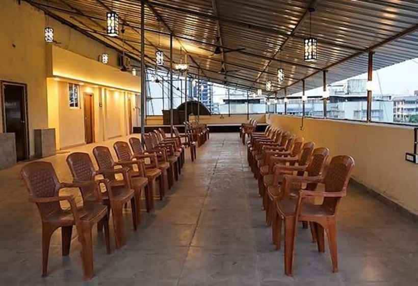 בית מלון כפרי Fabexpress Golden Suite