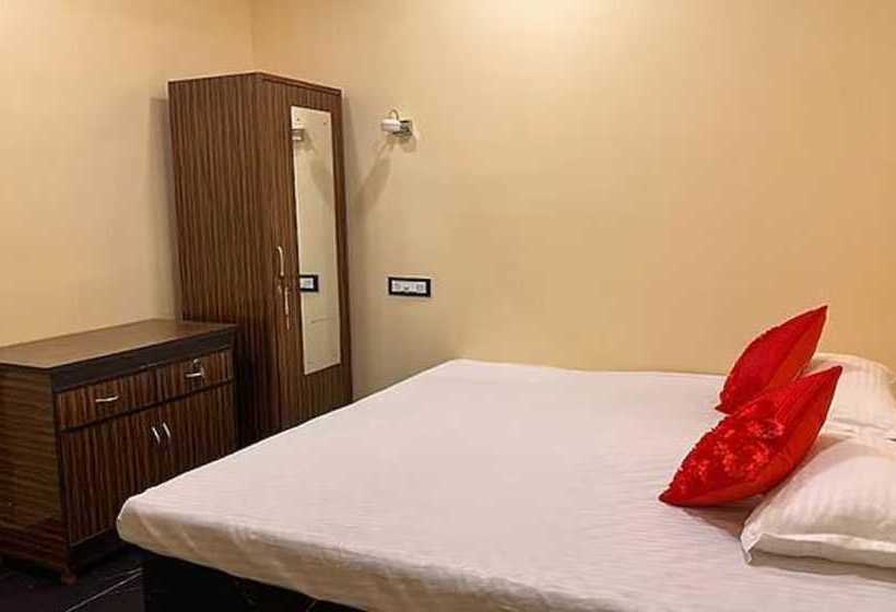 בית מלון כפרי Fabexpress Golden Suite