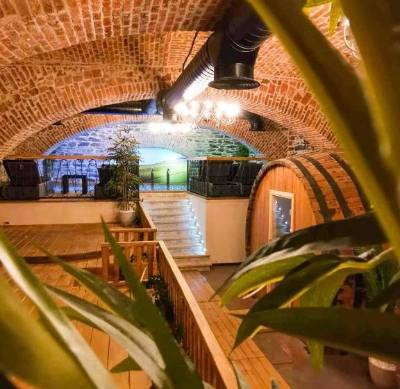 هتل Helvecija 1880