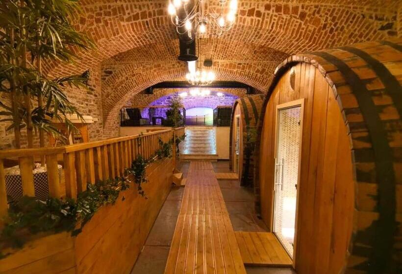 هتل Helvecija 1880