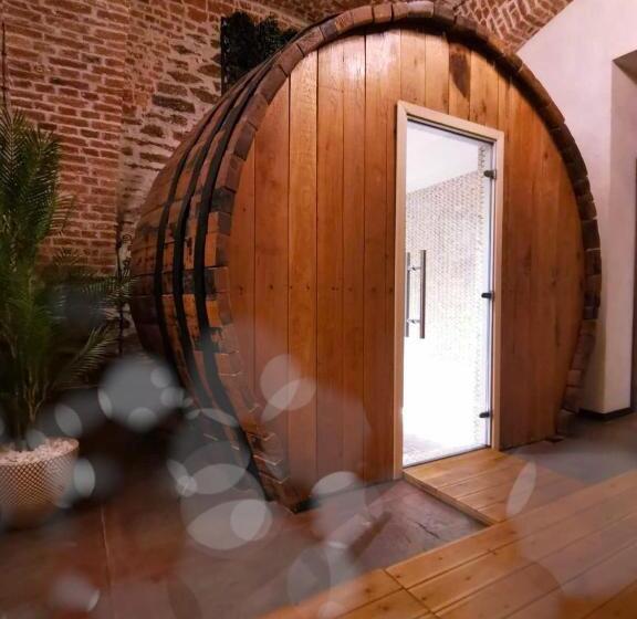 هتل Helvecija 1880