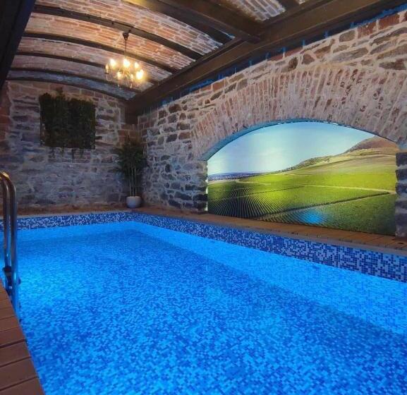 هتل Helvecija 1880