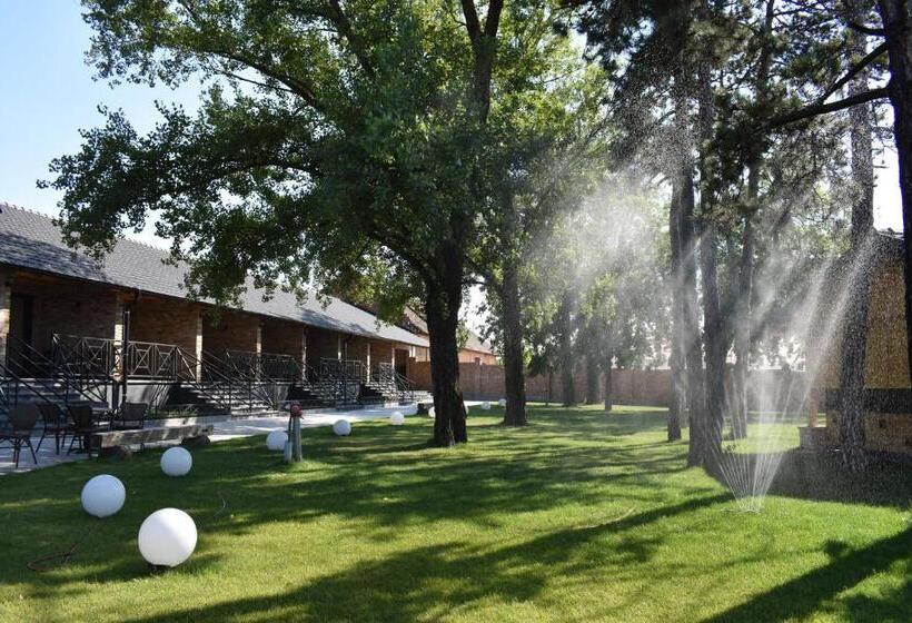 هتل Helvecija 1880