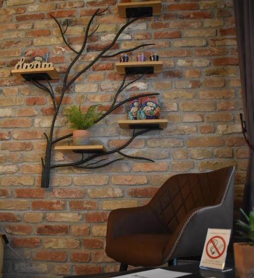 هتل Helvecija 1880