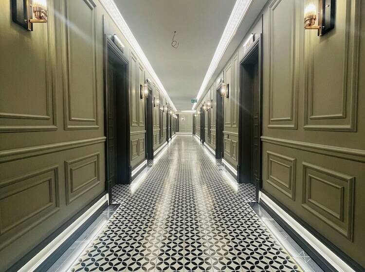 Отель Lala Grand