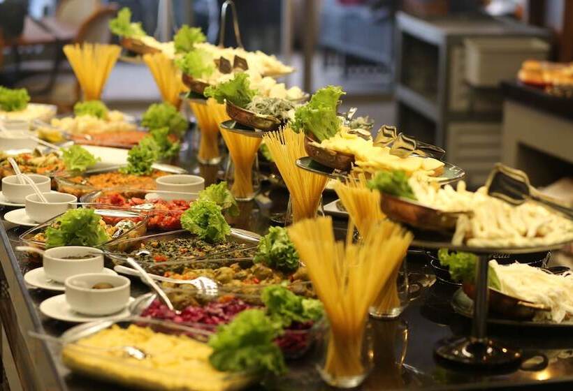 Отель Lala Grand